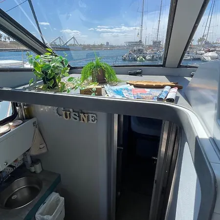 Barco Playa Båthotell *