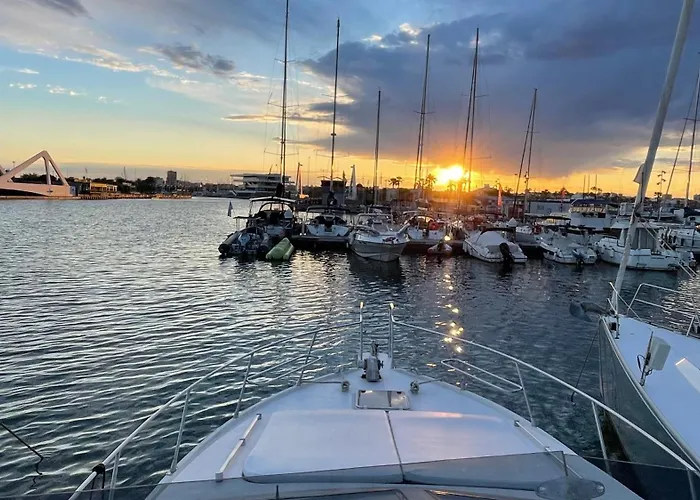 Πλωτό κατάλυμα Barco Playa