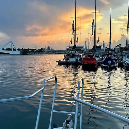 Botel Barco Playa Valencia